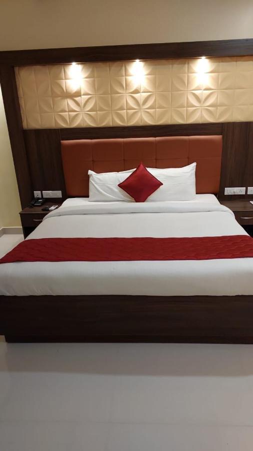 Sri Balaji Grand Hotel Kumbakonam Eksteriør bilde